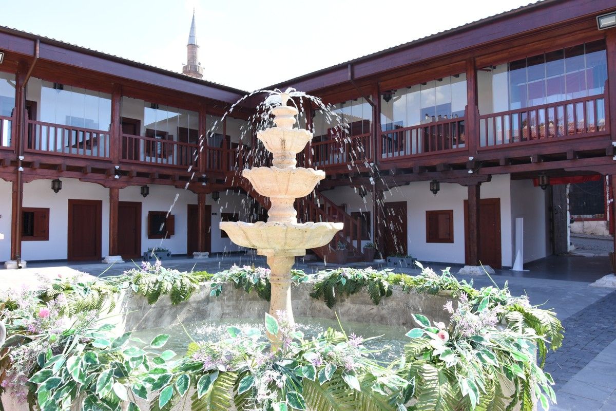 Tarihi Tashan Otel