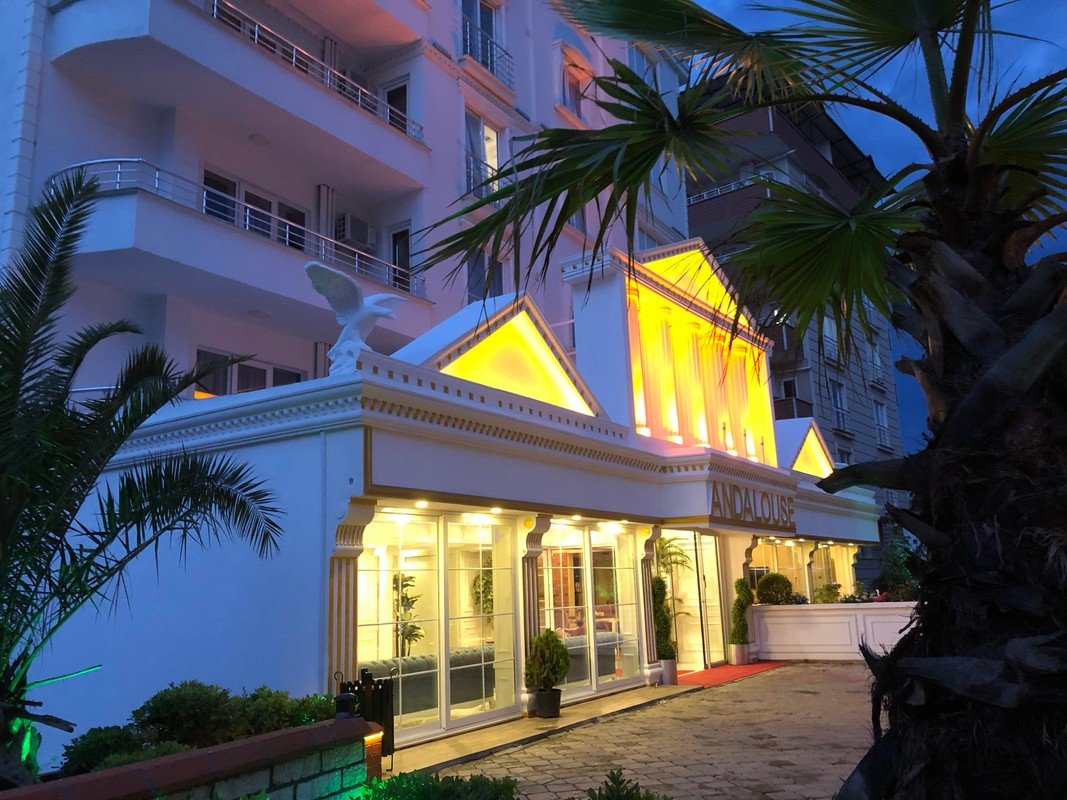 Andalouse Elegant Suit Hotel