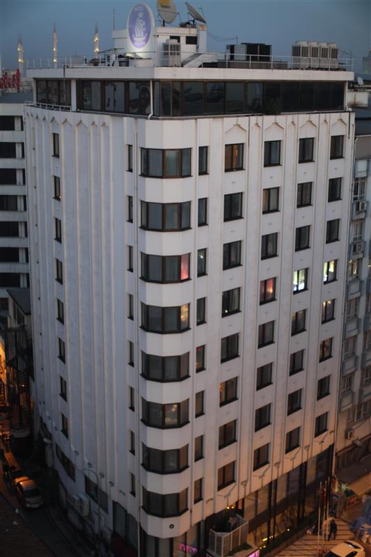 Park Royal Hotel 