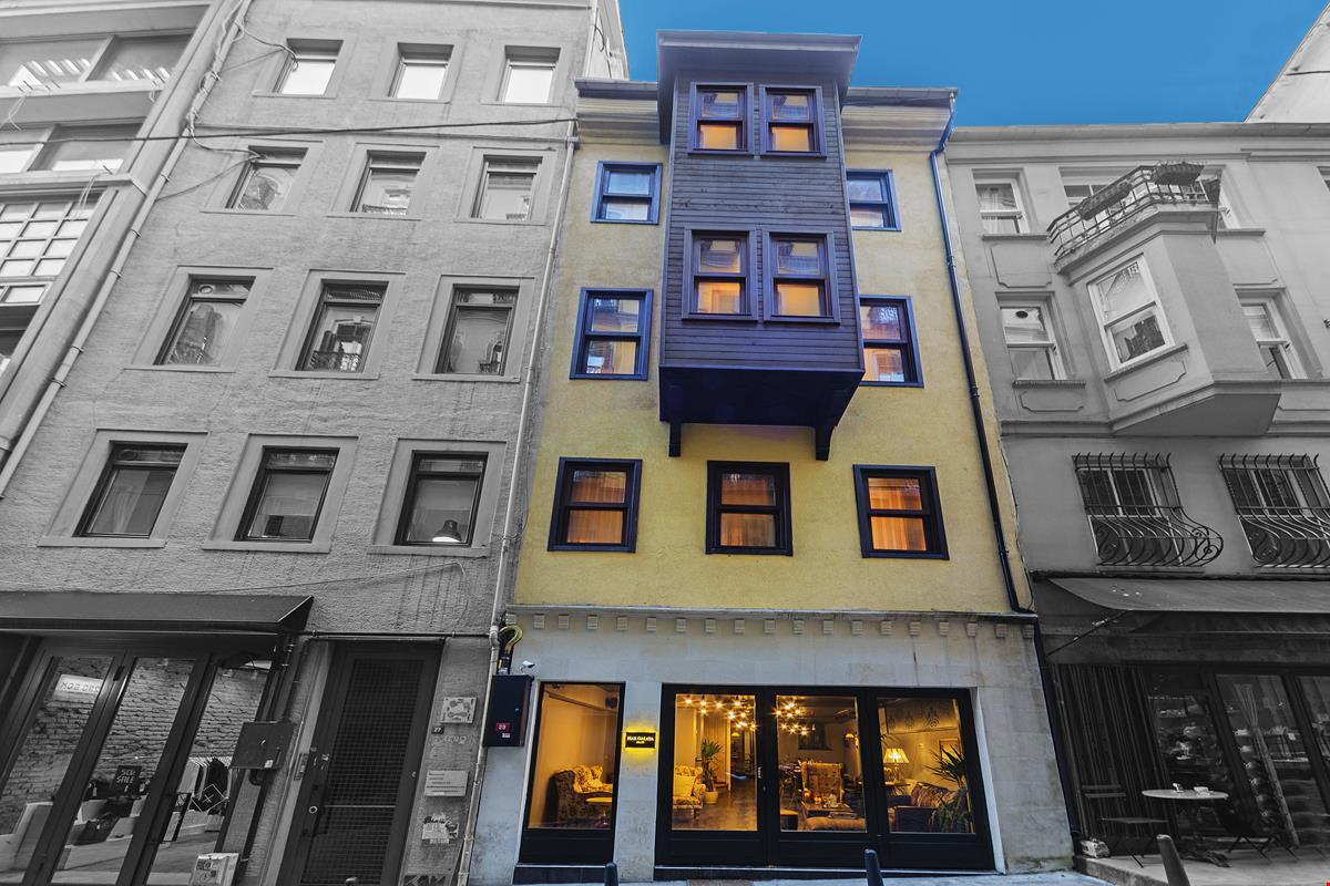 Meroddi Galata Mansion