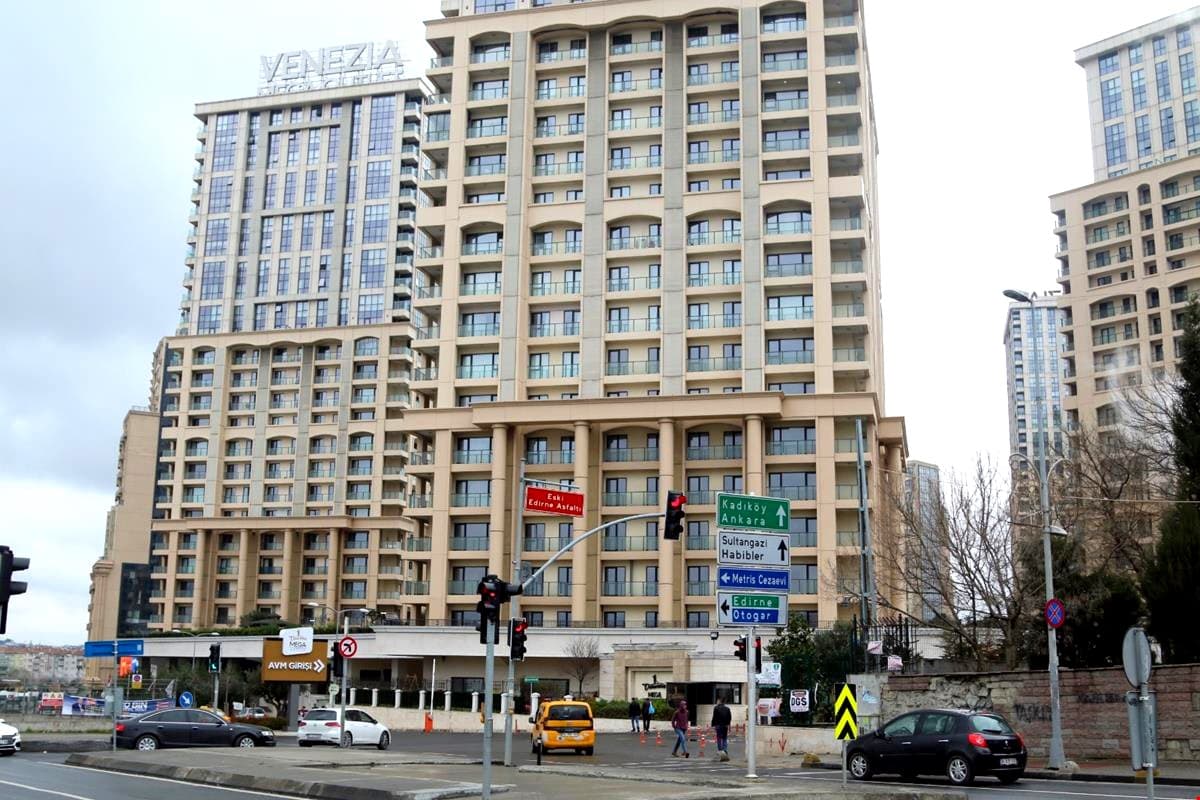 Joi Suites & Hotels