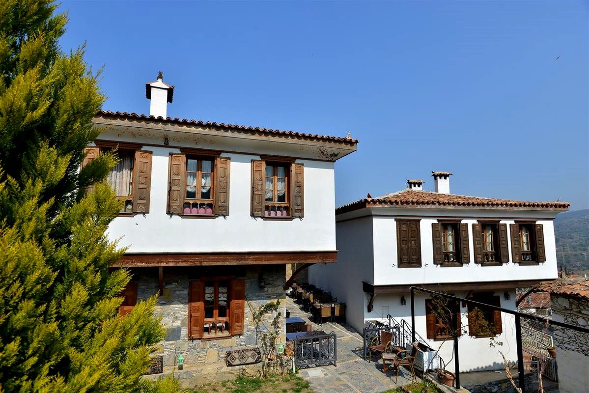 Efes Konakları