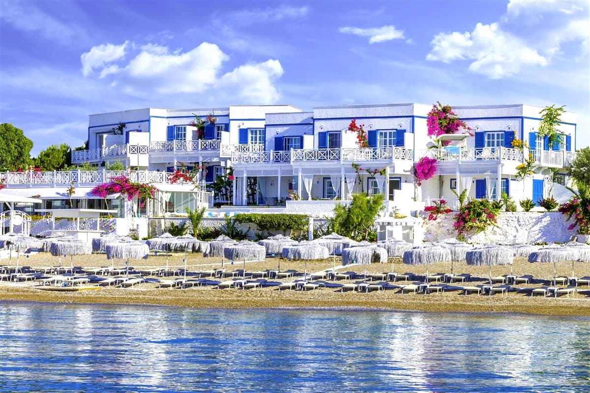Otel Mavi Beyaz