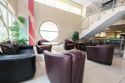 Siyav Otel