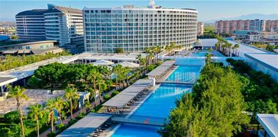 Crystal Centro Lara