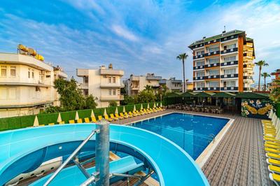 De Mare Family Hotel