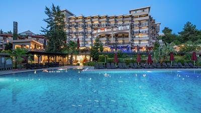 Justiniano Deluxe Resort Hotel