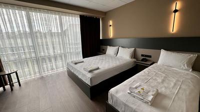 Esse Joven Hotel