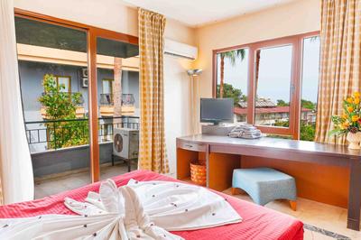 Belpoint Beach Hotel