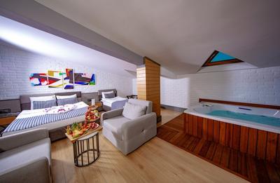 Laren Family Boutique Hotel & Spa