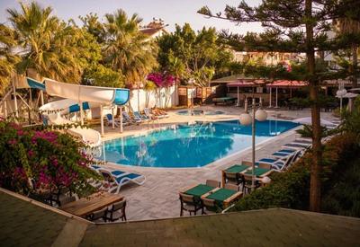 Akalia Suite Hotel & Spa
