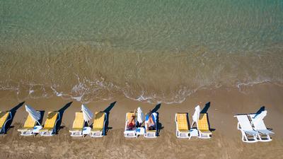 Side Beach Club