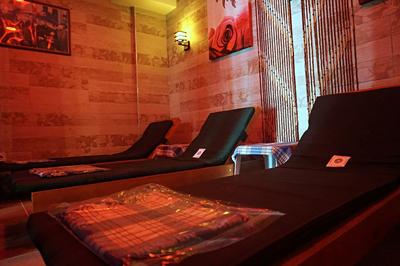 Side Legend Hotel