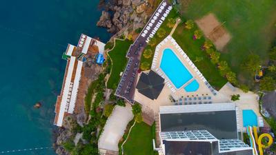 Falcon Hotel