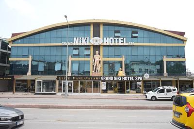 Grand Niki Hotel & Spa