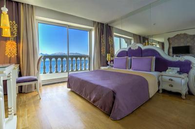 La Boutique Hotel & Suites