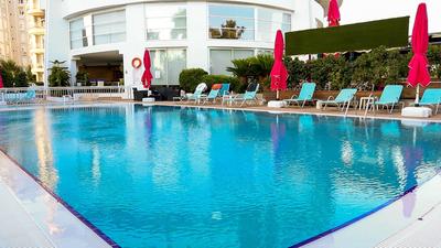 The Corner Park Hotel