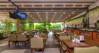 Land Park Hotel