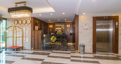 Land Park Hotel