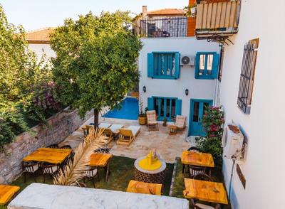 Ayvalik Rebetiko Otel