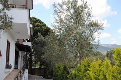 Beyaz Konak Gure