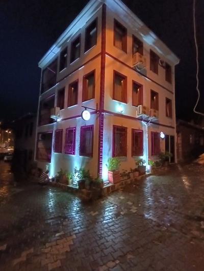 Tirilye Nar Çiçeği Butik Otel