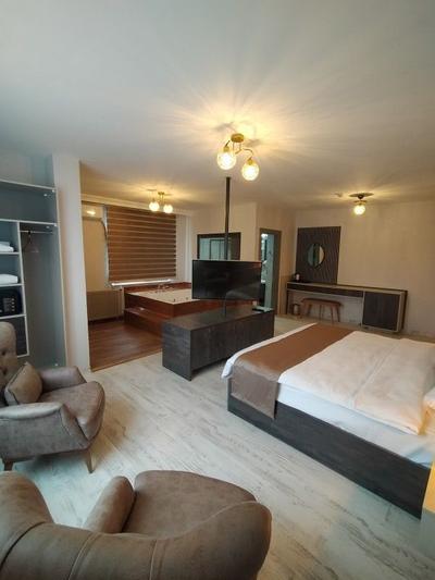 Sar-Per Hotel