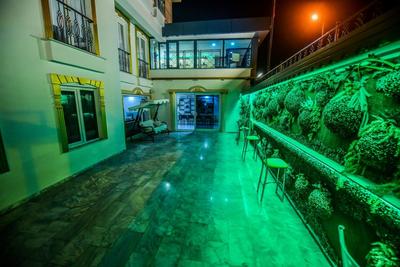 Rosa Therapy Hotel