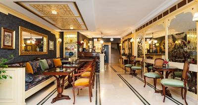 Alzer Hotel