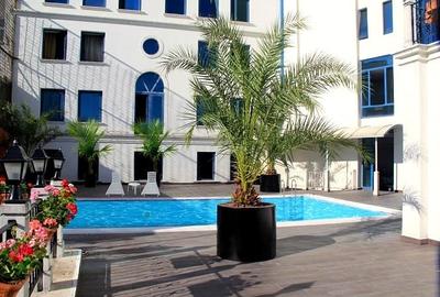 Euro Plaza Hotel