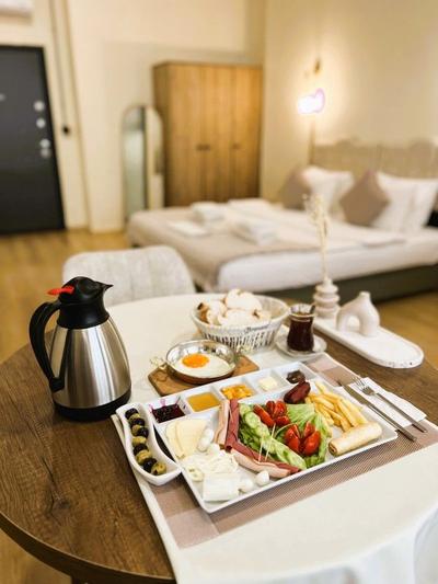 Golden Door Hotel