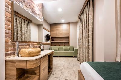 The Pera Hotel