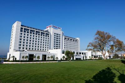 The Green Park Pendik