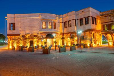 Four Mansions Hotel