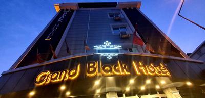 Grand Black Hotel