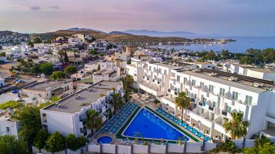Shark Club Hotel