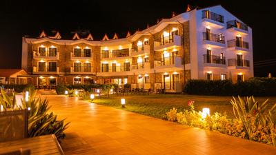 Acroter Hotel & Spa