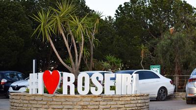 Roseira Beach Resort