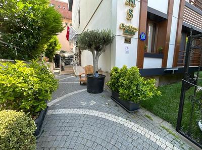 12 Rooms Boutique Hotel
