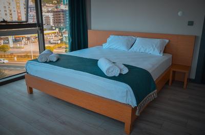 Marina Green Suit & Residence