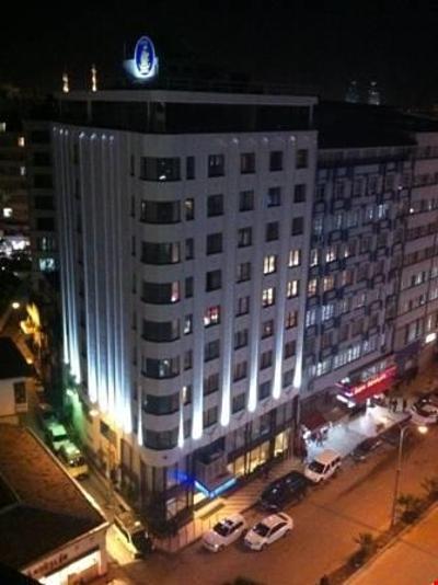 Park Royal Hotel