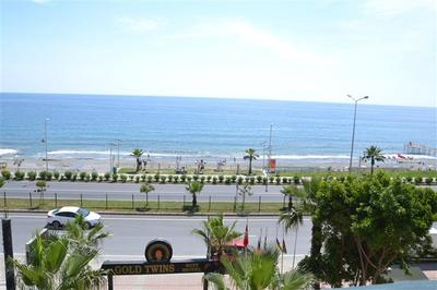 Gold Twins Family Beach Hotel