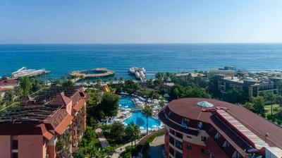 Palmeras Beach Hotel