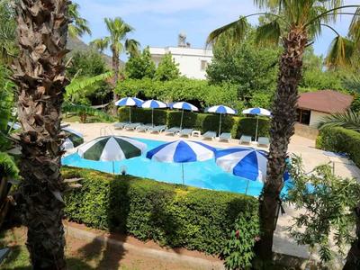Arkadaş Otel