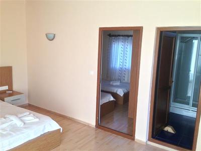 Kütle Hotel