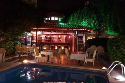 Karyatit Hotel Kaleiçi