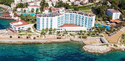 Le Bleu Hotel & Resort