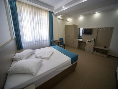 Vira 10 Hotel