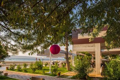 Iris Hotel & Spa