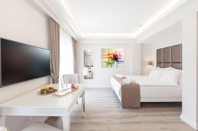 Perla Galata Hotel